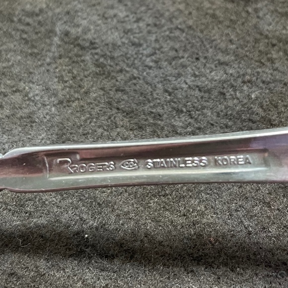 Vintage Rogers by Stanley Roberts Drama Pattern 4 Dinner Spoons Flatware Korea - Picture 3 of 4